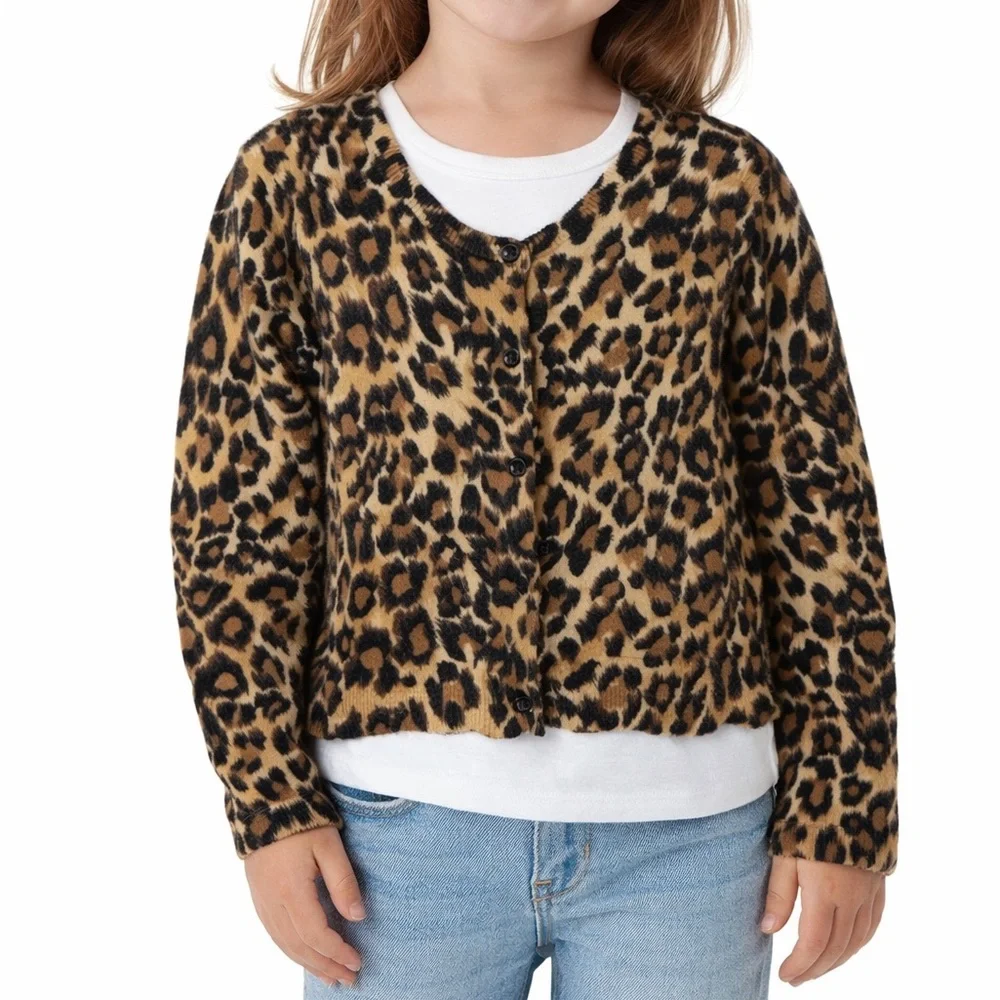 Gap Kids Size 4, Leopard Cardigan. Good Condition. Light Weight Cardigan.